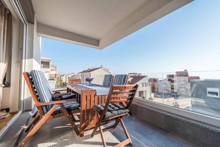 Blue Sky, Modern Sea View Apartment Novalja Buitenkant foto