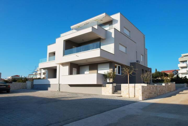 Blue Sky, Modern Sea View Apartment Novalja Buitenkant foto