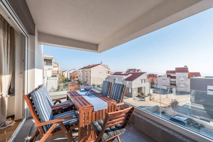 Blue Sky, Modern Sea View Apartment Novalja Buitenkant foto